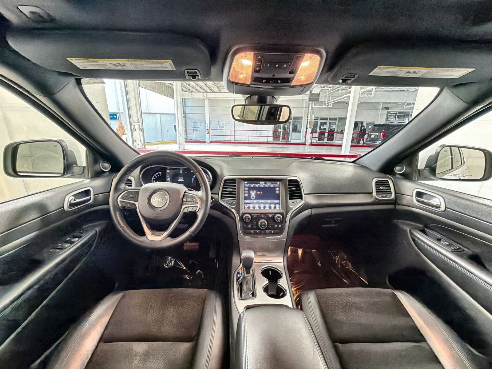 Used 2018 Jeep Grand Cherokee Altitude image 23