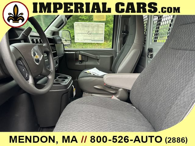 New 2026 Chevrolet Express 3500 Extended w/ Driver Convenience Package RWD image 23