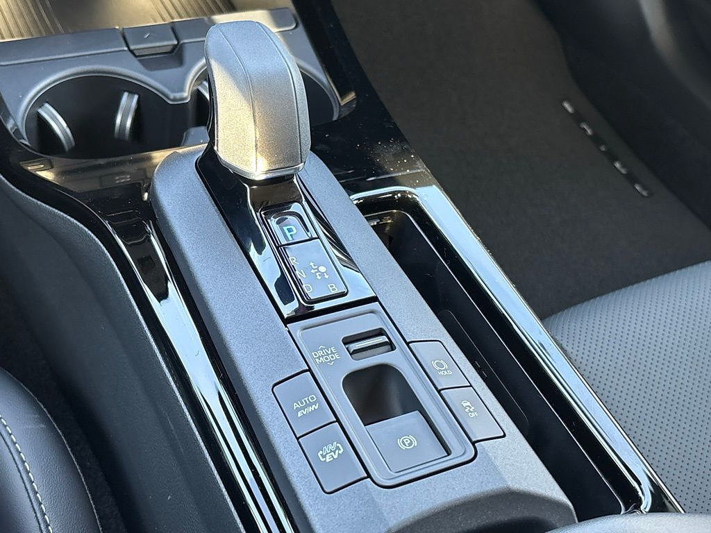 New 2026 Toyota Prius Plug-In Hybrid FWD image 22