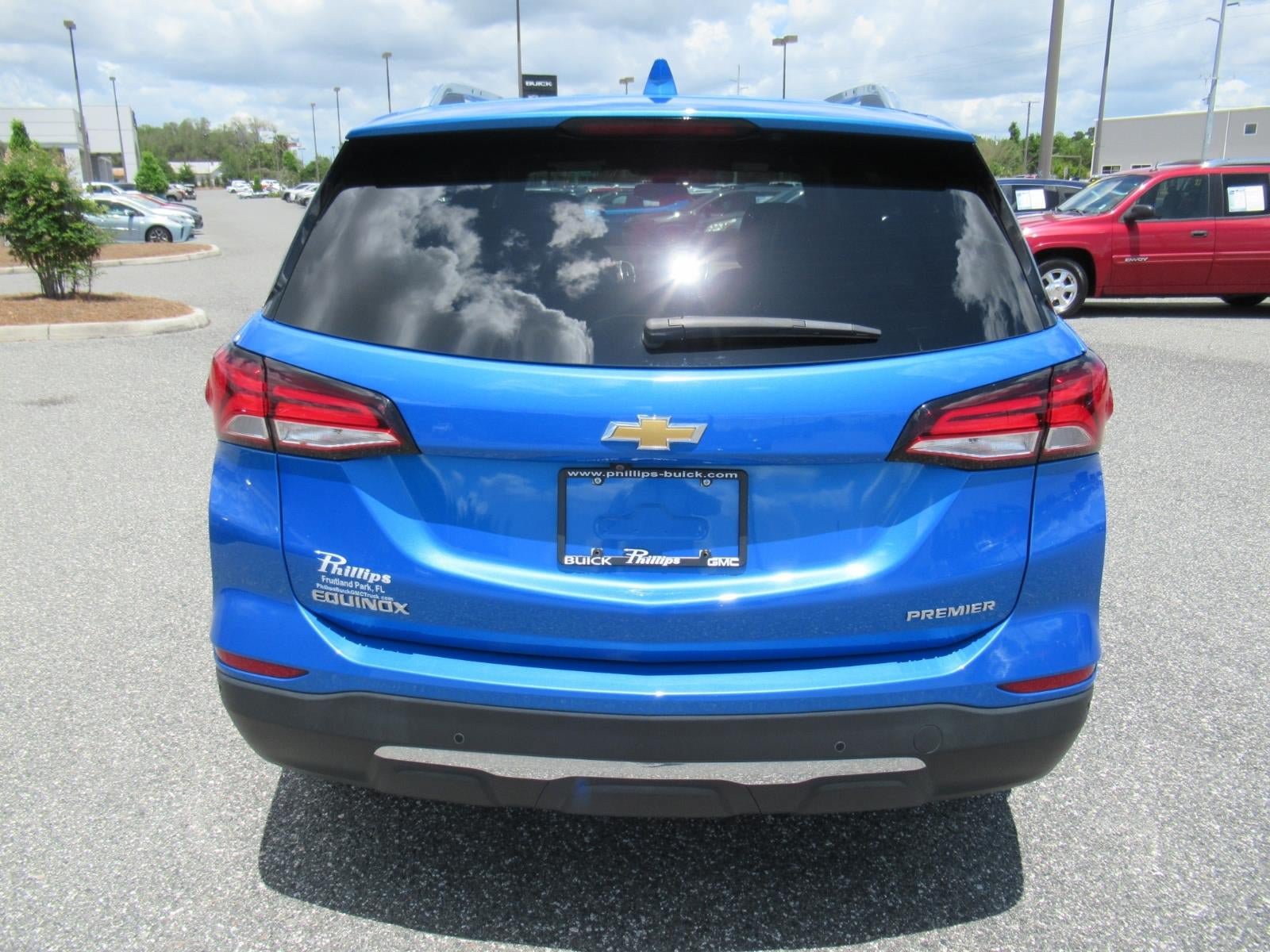 Used 2024 Chevrolet Equinox Premier FWD image 6