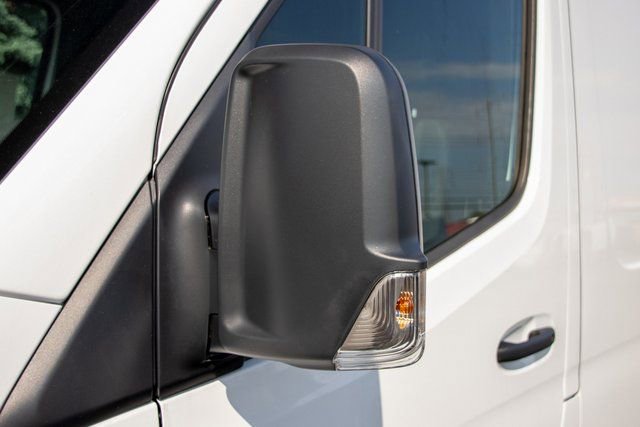 Used 2023 Mercedes-Benz Sprinter 4500 image 10