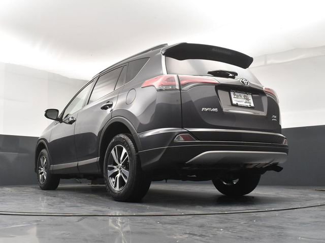 Used 2018 Toyota RAV4 XLE AWD/4WD image 22