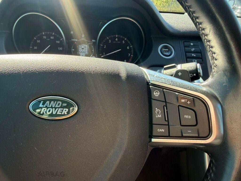 Used 2019 Land Rover Discovery Sport SE AWD/4WD image 20