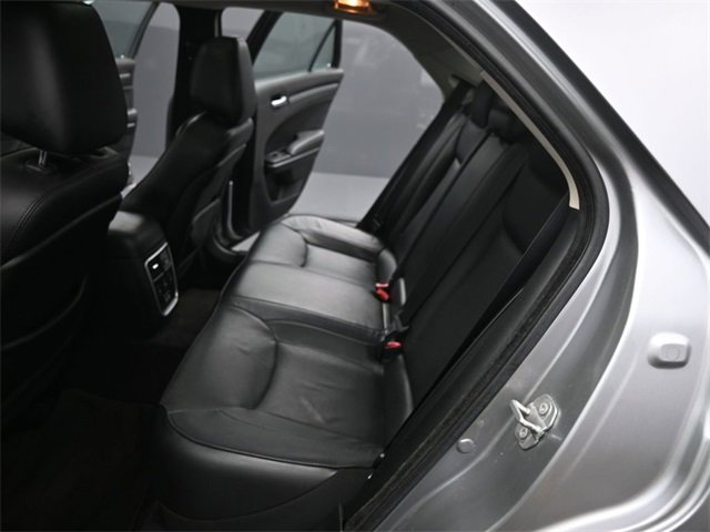 Used 2017 Chrysler 300 C image 13
