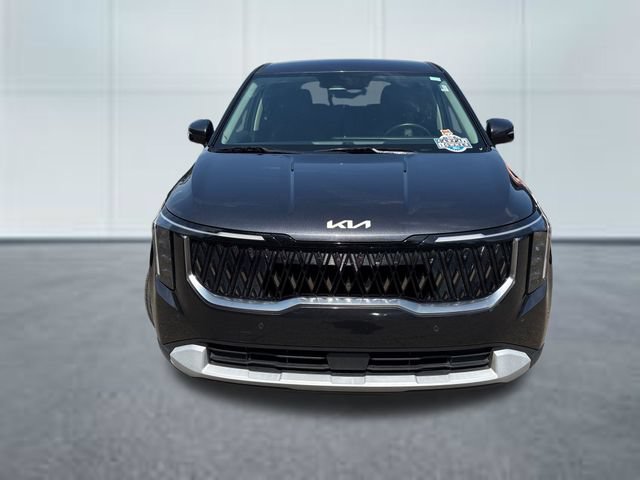 Used 2025 Kia Carnival FWD image 6