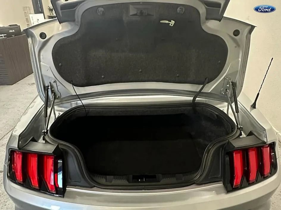 Used 2022 Ford Mustang Premium RWD image 19