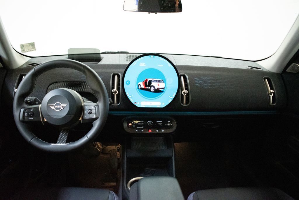 Used 2025 MINI Cooper Countryman S w/ Comfort Package Max image 11