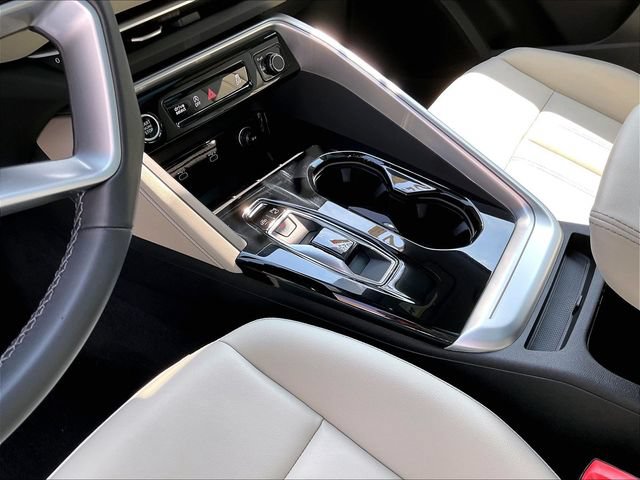 Certified 2025 Audi Q5 Premium w/ Convenience Package AWD/4WD image 18