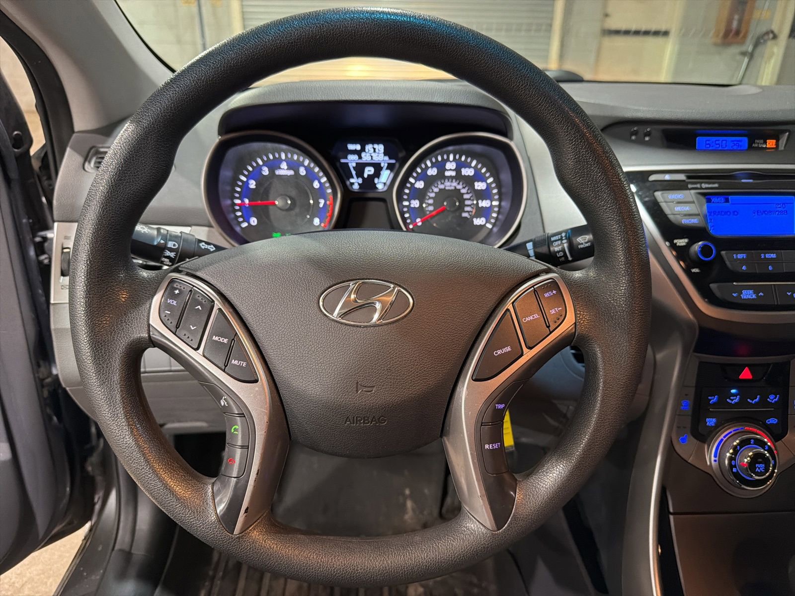 Used 2013 Hyundai Elantra GLS w/ Preferred Pkg image 12