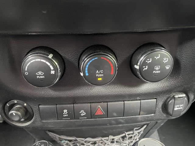 Used 2013 Jeep Wrangler Unlimited Sport AWD/4WD image 28