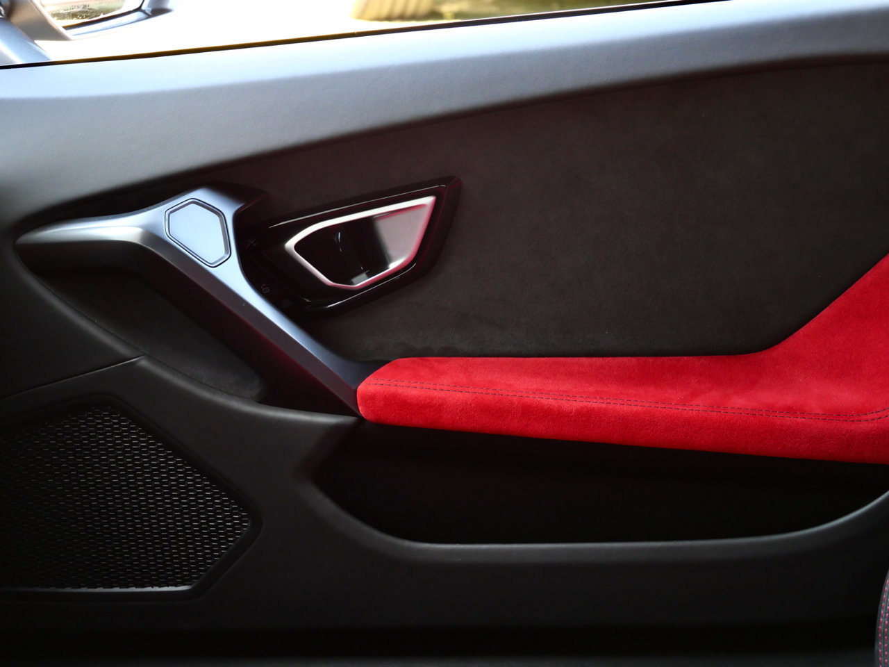 Used 2016 Lamborghini Huracan LP 580-2 RWD image 17