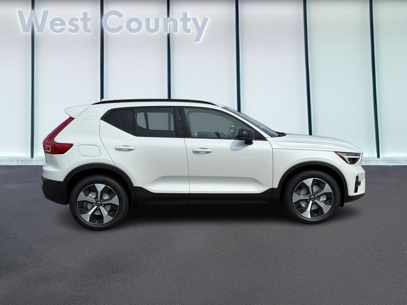 New 2026 Volvo XC40 B5 Plus w/ Protection Package Premier AWD/4WD image 2