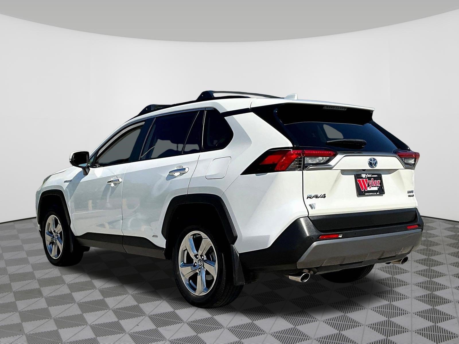 Used 2019 Toyota RAV4 Limited w/ Limited Grade Weather Package AWD/4WD image 4