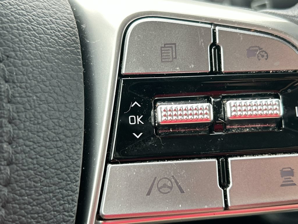 Used 2024 Kia Telluride LX FWD image 16