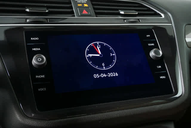 Certified 2024 Volkswagen Tiguan SE FWD image 14