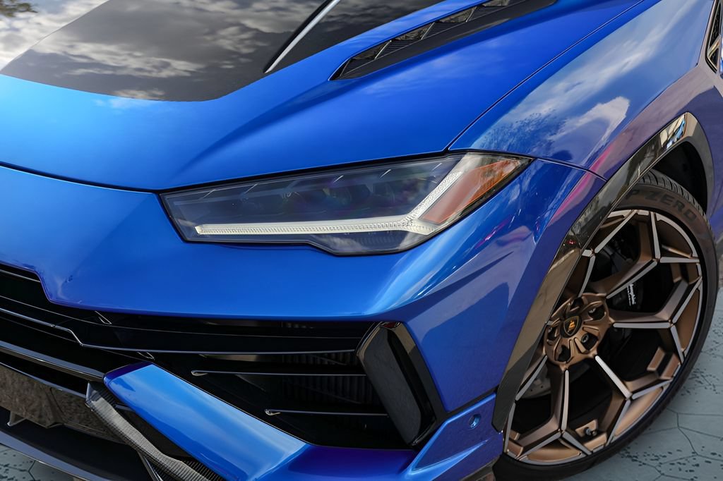 Used 2024 Lamborghini Urus Performante AWD/4WD image 3