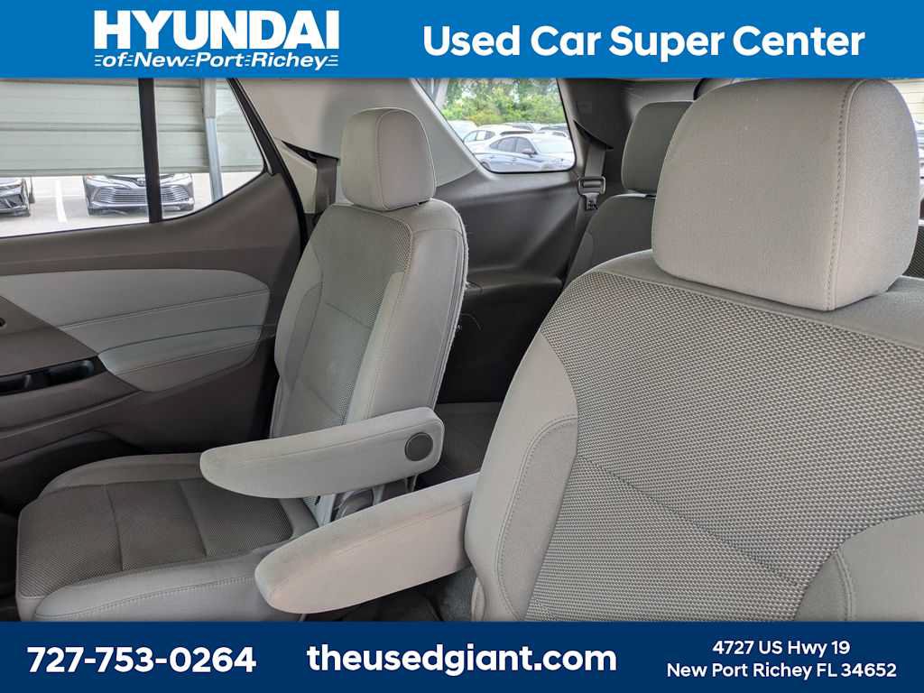 Used 2019 Chevrolet Traverse LT FWD image 18