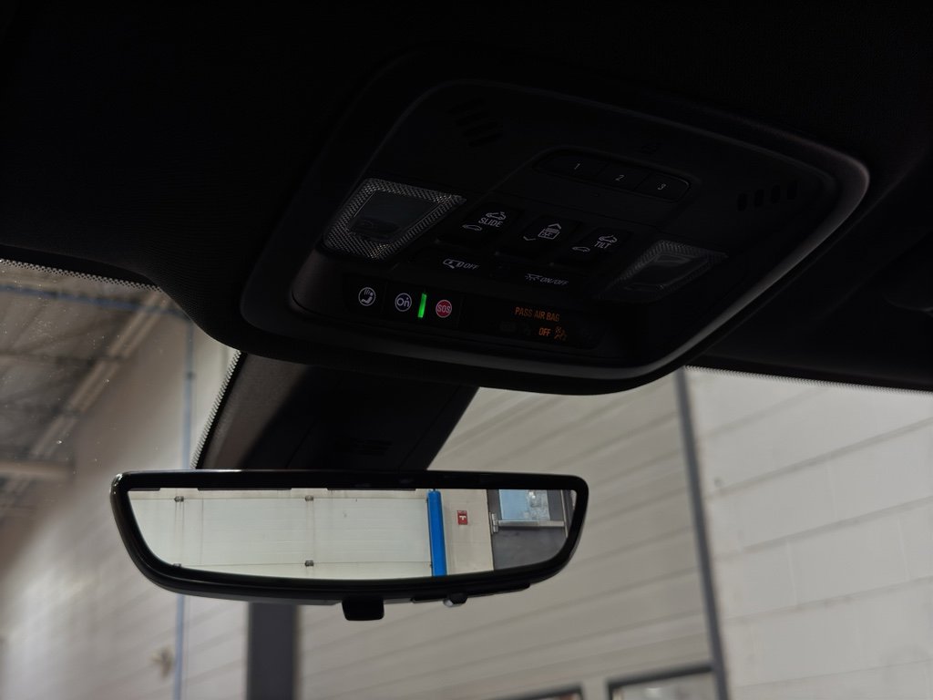 Used 2023 Chevrolet Traverse High Country image 40