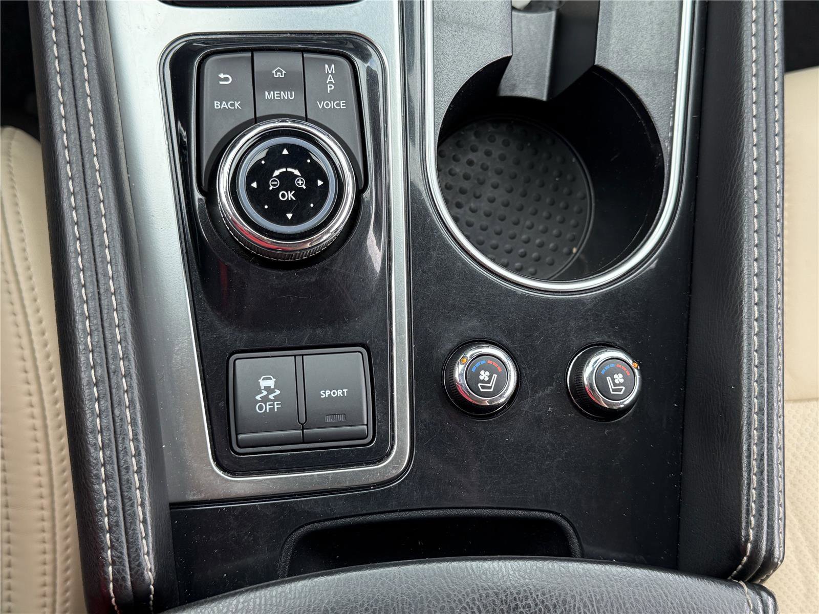 Used 2023 Nissan Maxima Platinum w/ Sport Mat Group FWD image 9