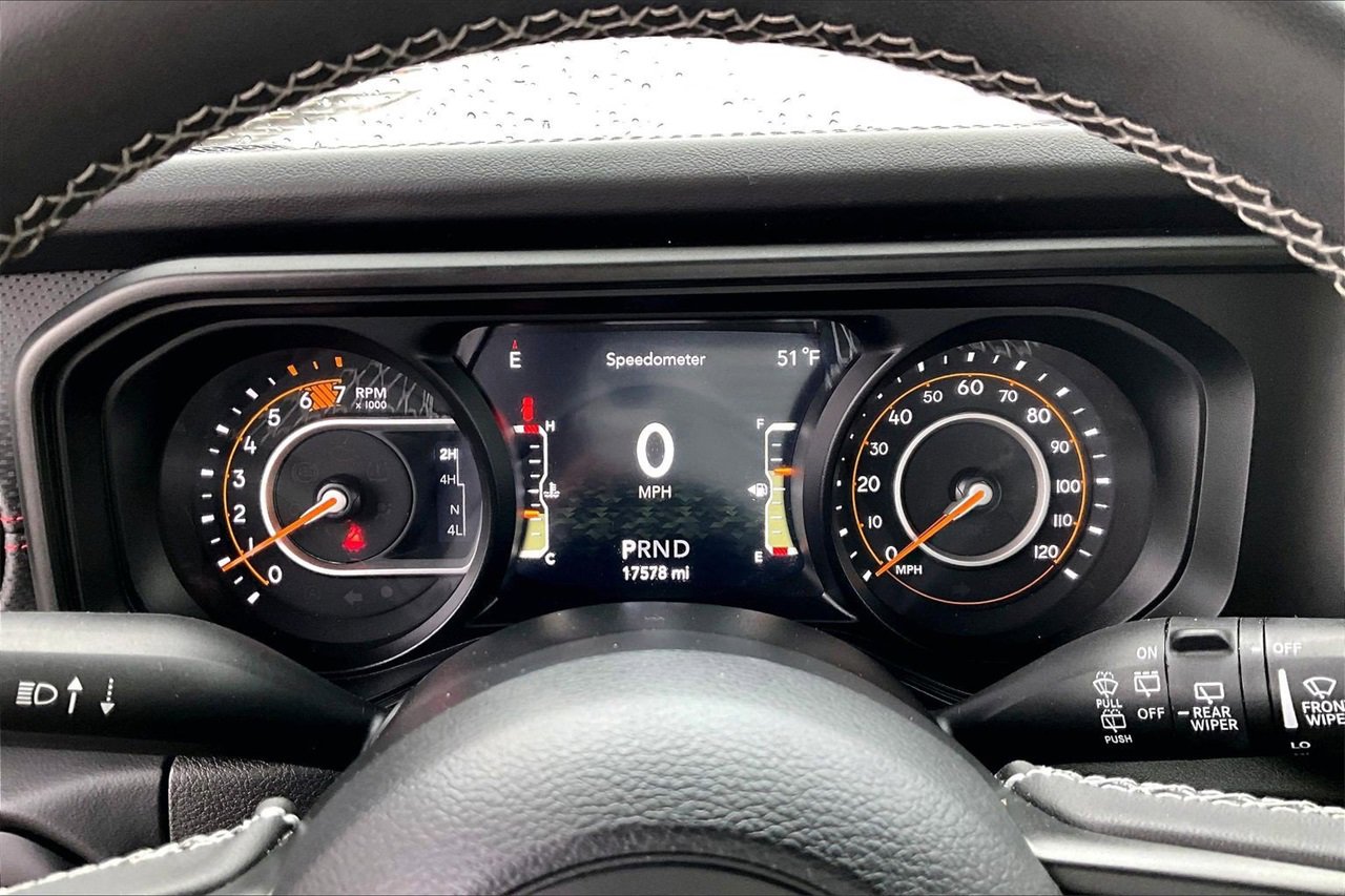 Certified 2025 Jeep Wrangler Unlimited Rubicon image 9