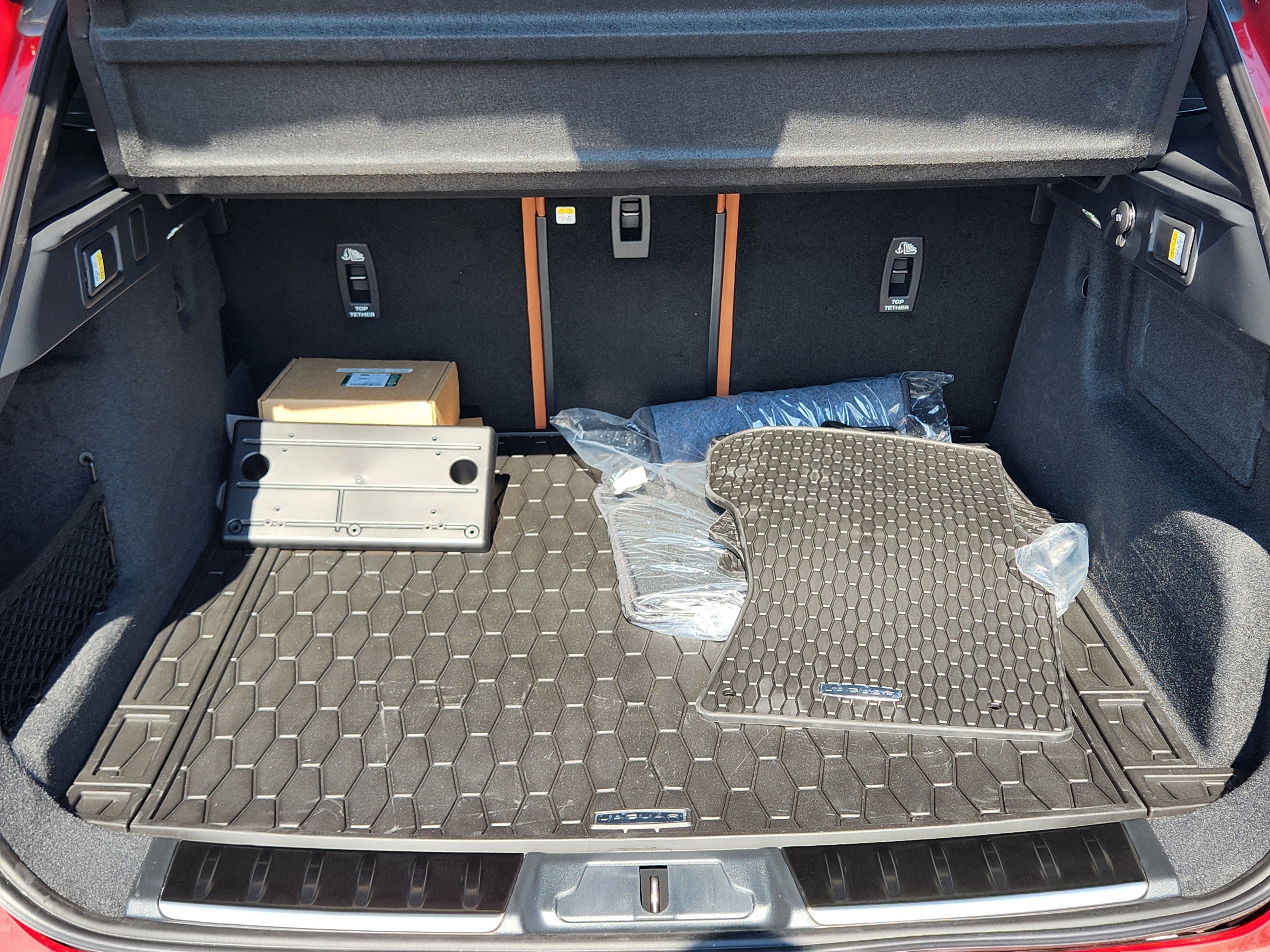 New 2026 Jaguar F-PACE R-Dynamic S image 21