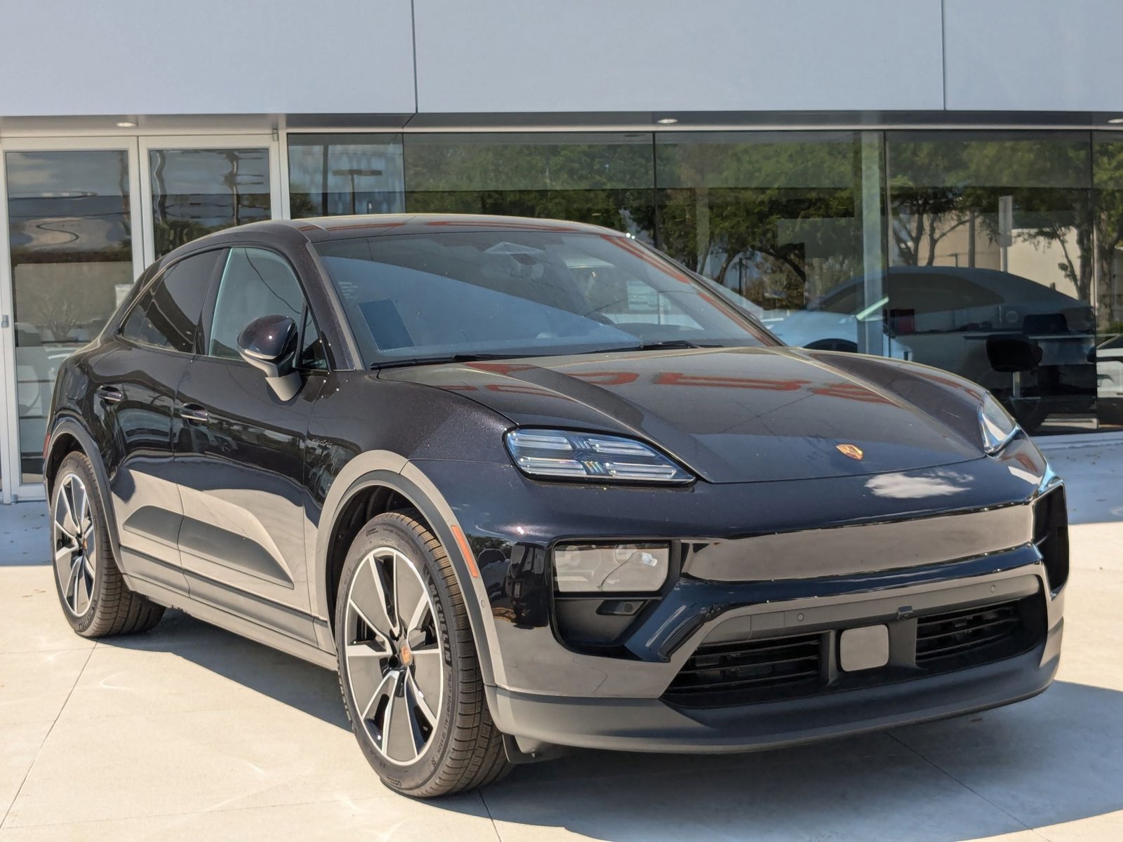 New 2024 Porsche Macan 4 Electric image 6