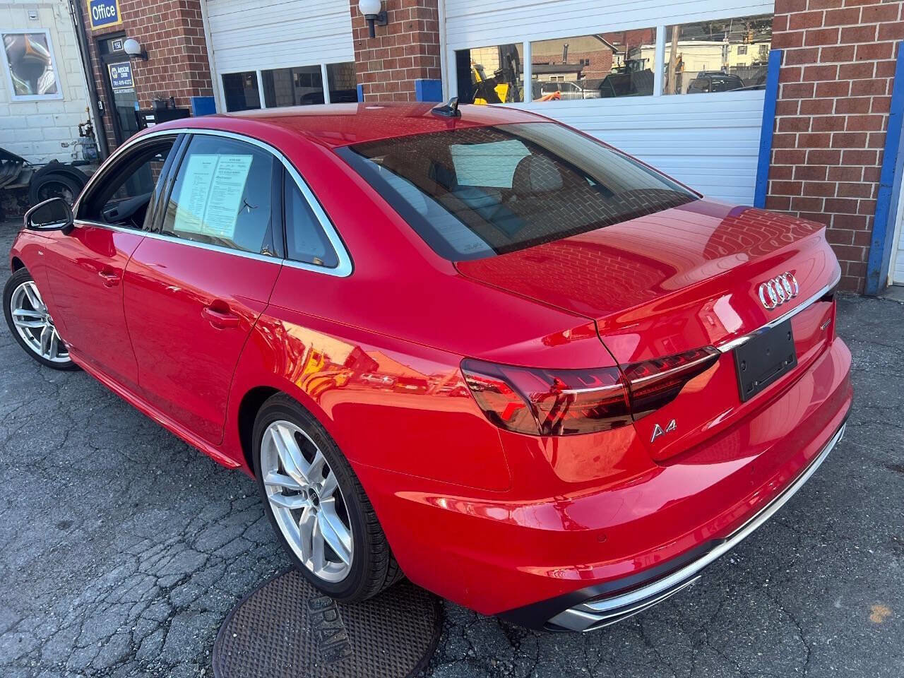 Used 2024 Audi A4 2.0T Premium Plus image 28
