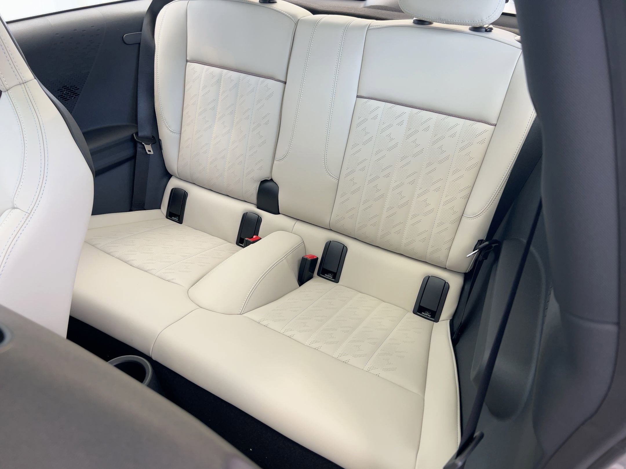New 2026 MINI Cooper 2-Door Hardtop FWD image 26