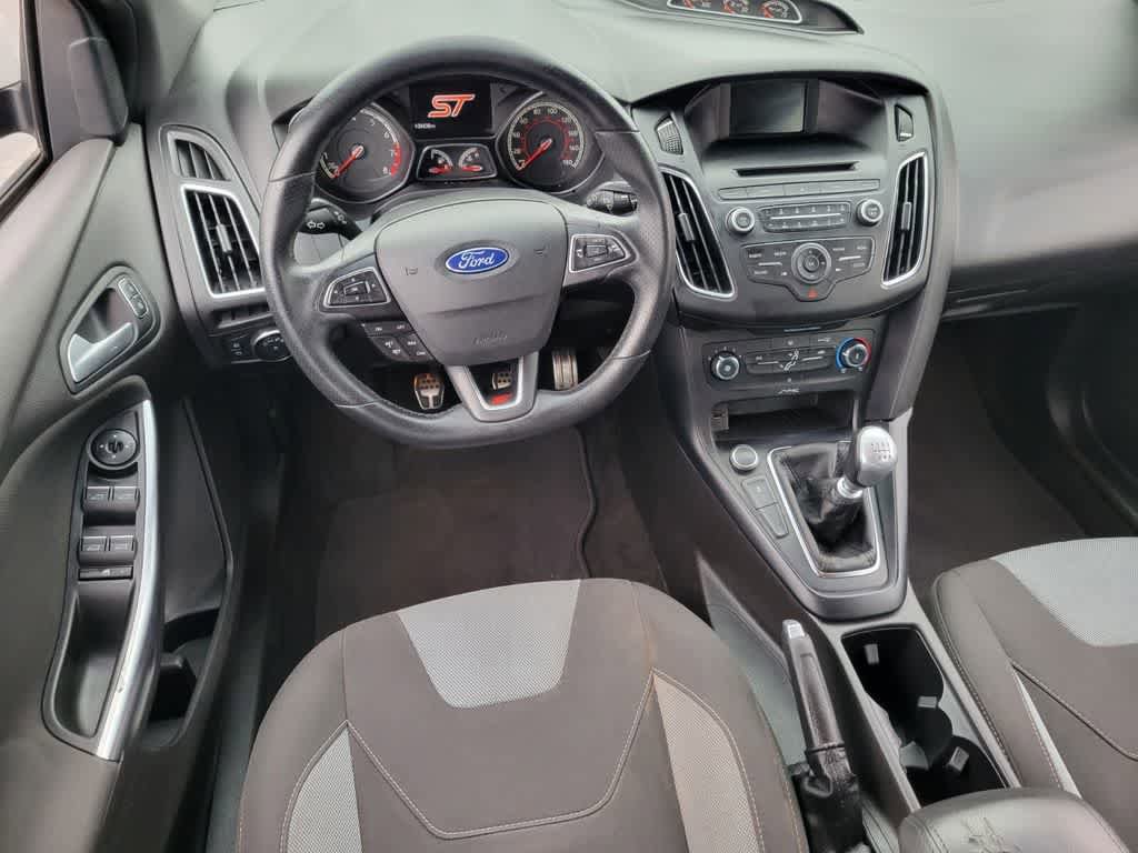 Certified 2017 Ford Focus ST FWD image 13