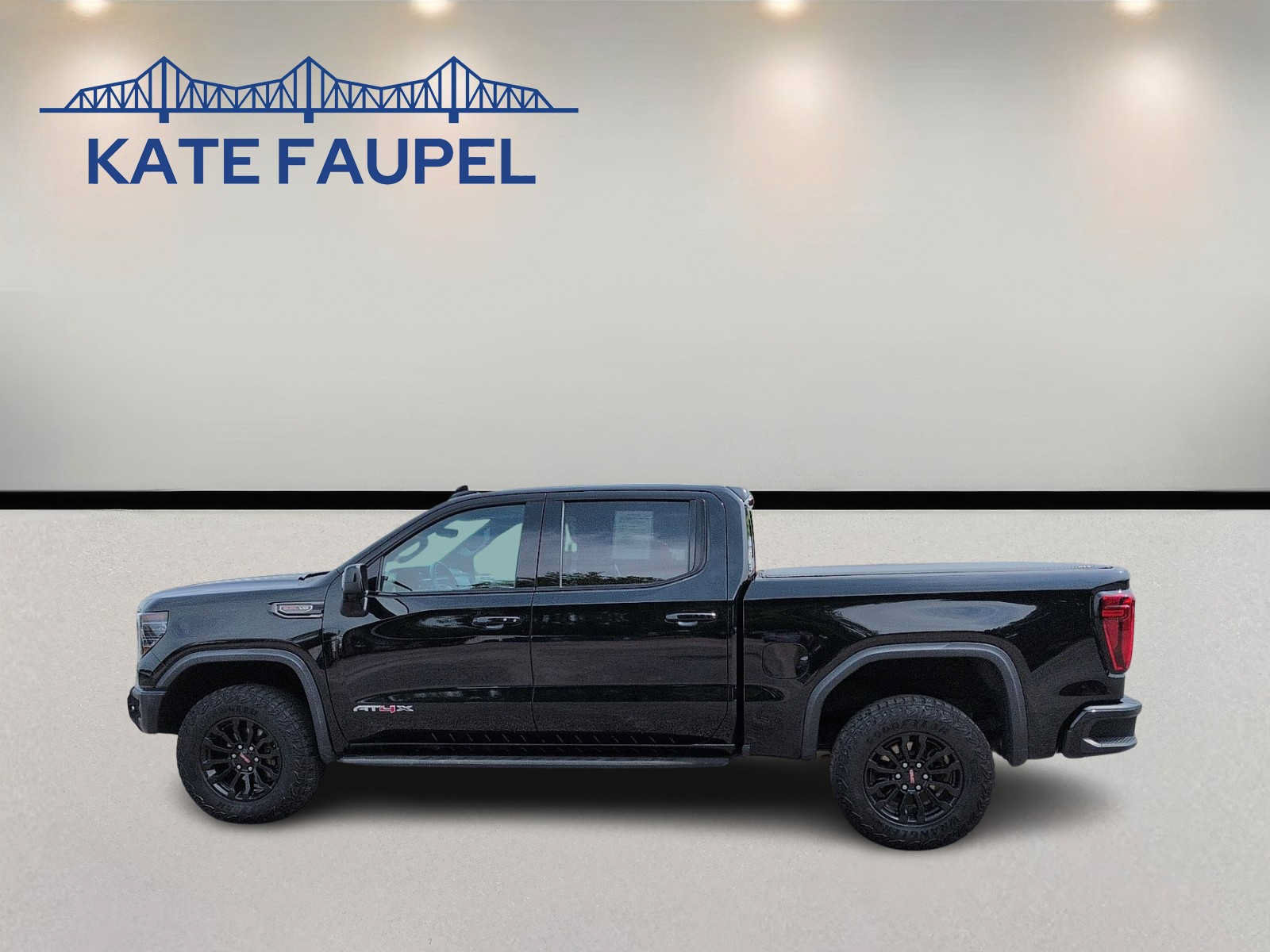 Used 2023 GMC Sierra 1500 AT4X AWD/4WD image 4