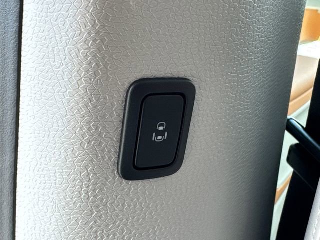 New 2025 Volkswagen ID. Buzz Pro S Plus image 36