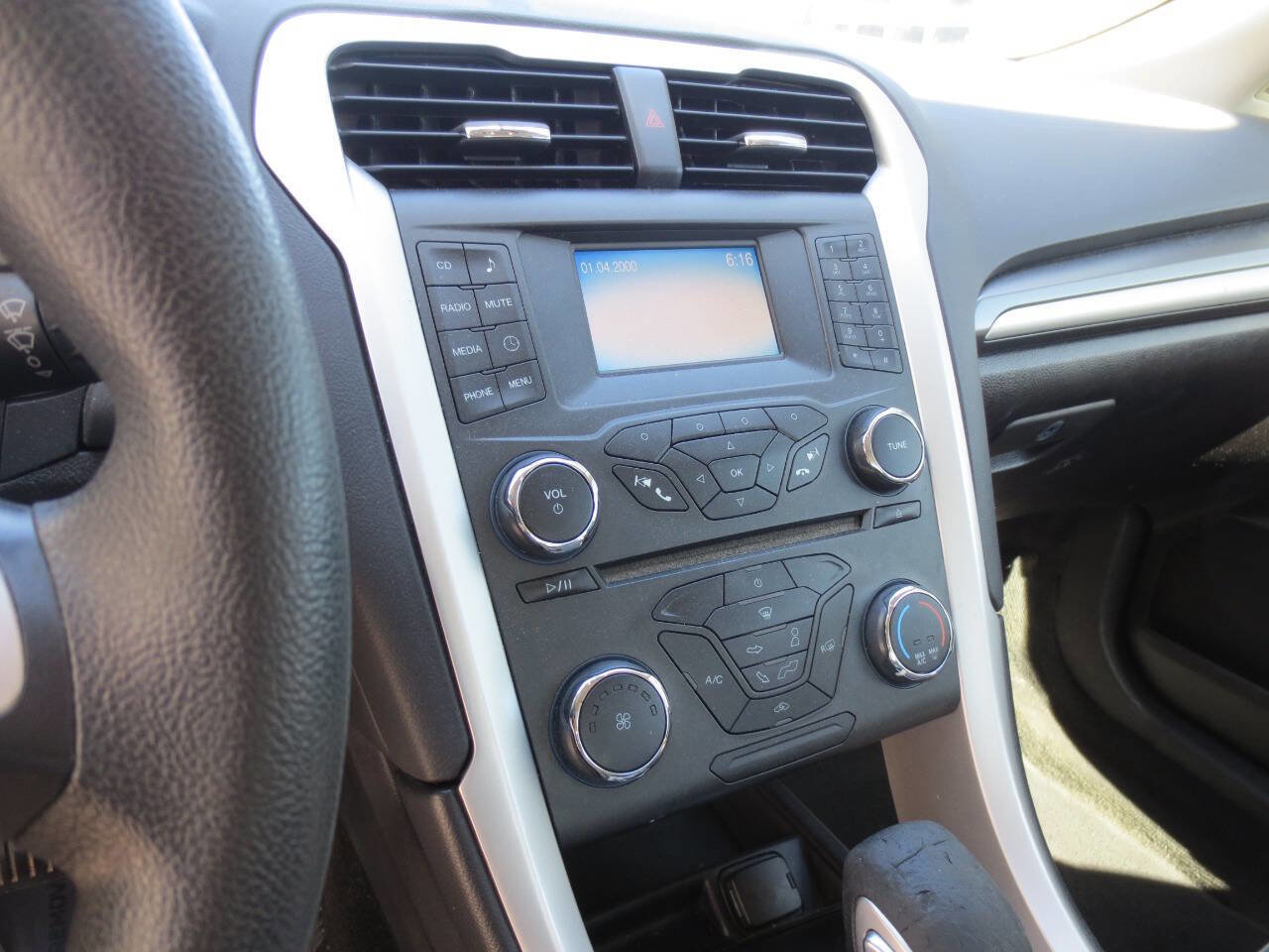 Used 2016 Ford Fusion S image 9