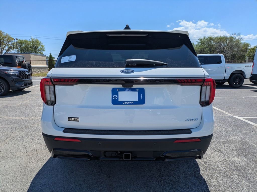 New 2026 Ford Explorer ST-Line image 5
