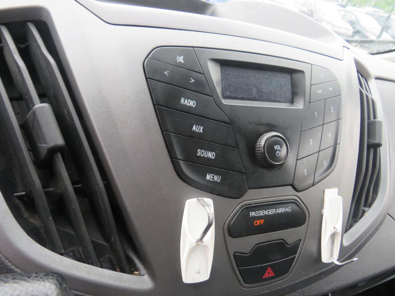 Used 2015 Ford Transit 250 130 Low Roof w/ Exterior Upgrade Package RWD image 15
