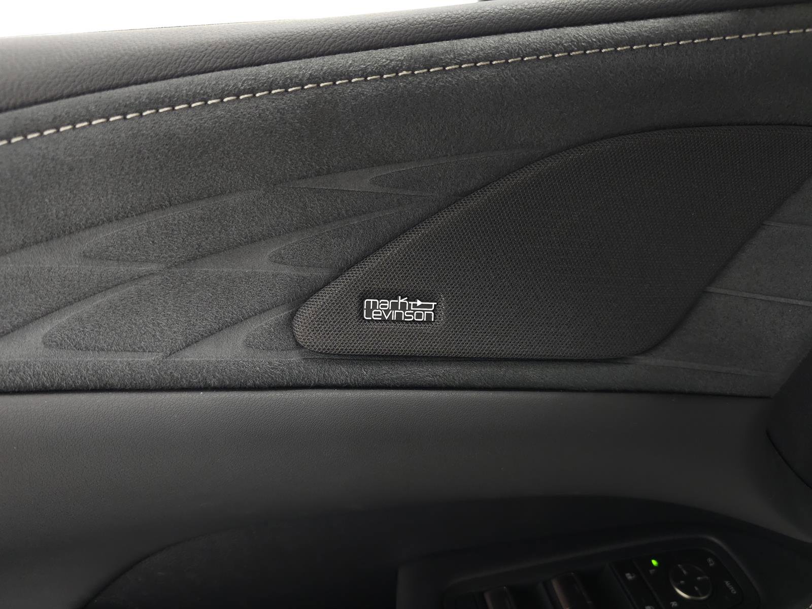 Certified 2024 Lexus RX 450h Luxury w/ Convenience Package image 16