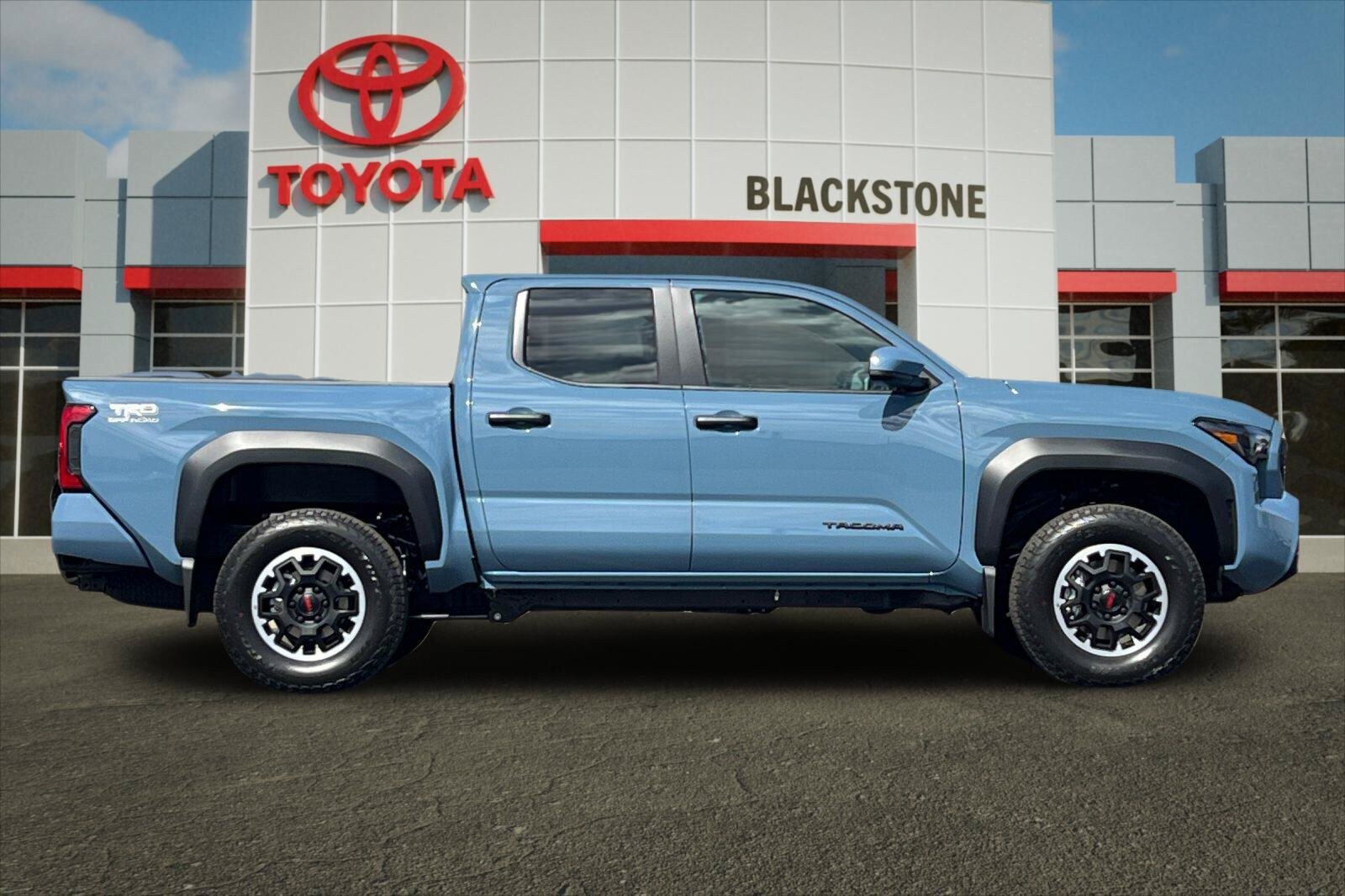 Certified 2026 Toyota Tacoma TRD Off-Road AWD/4WD image 2