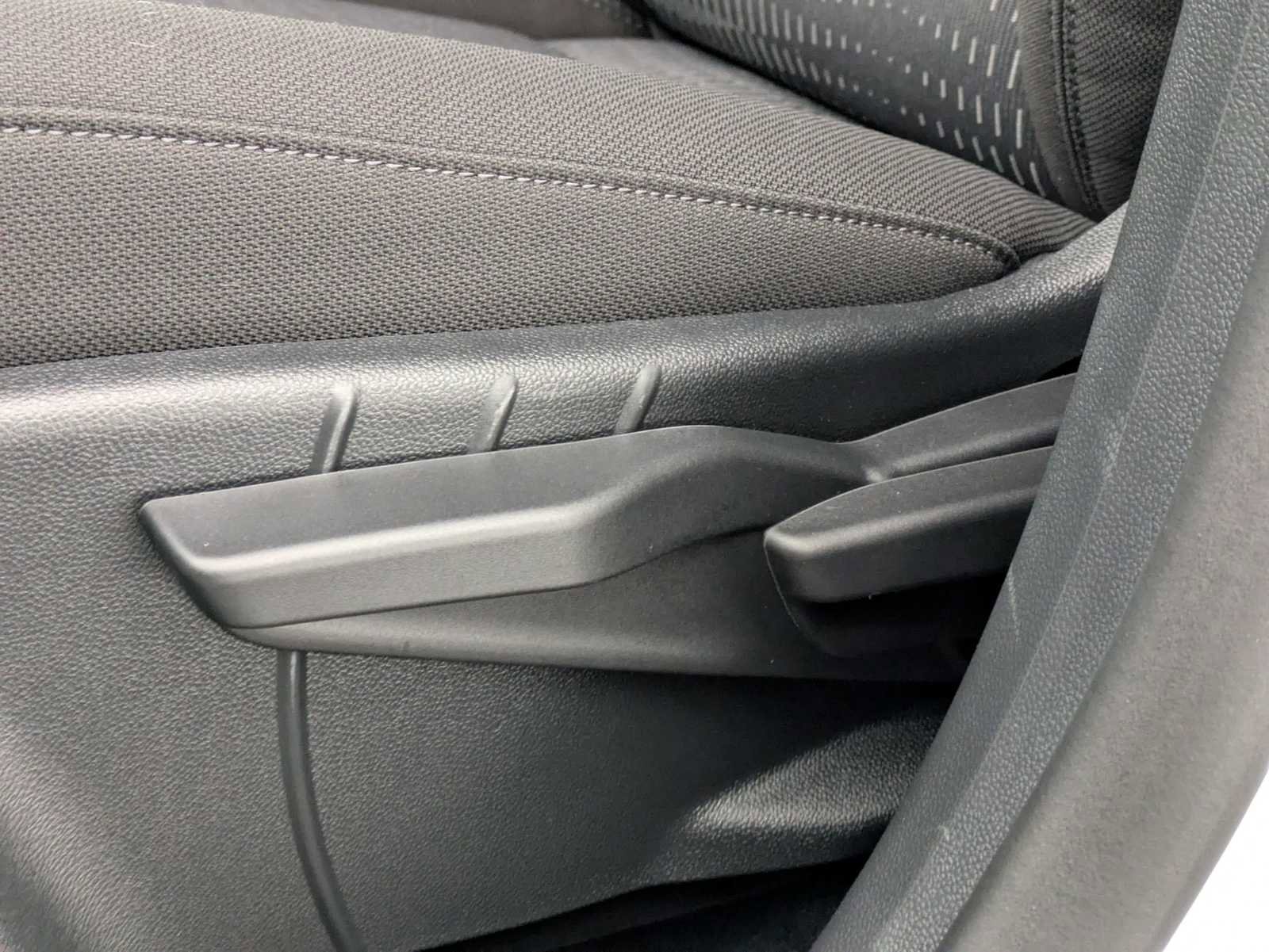 New 2026 Chevrolet Equinox LT image 17