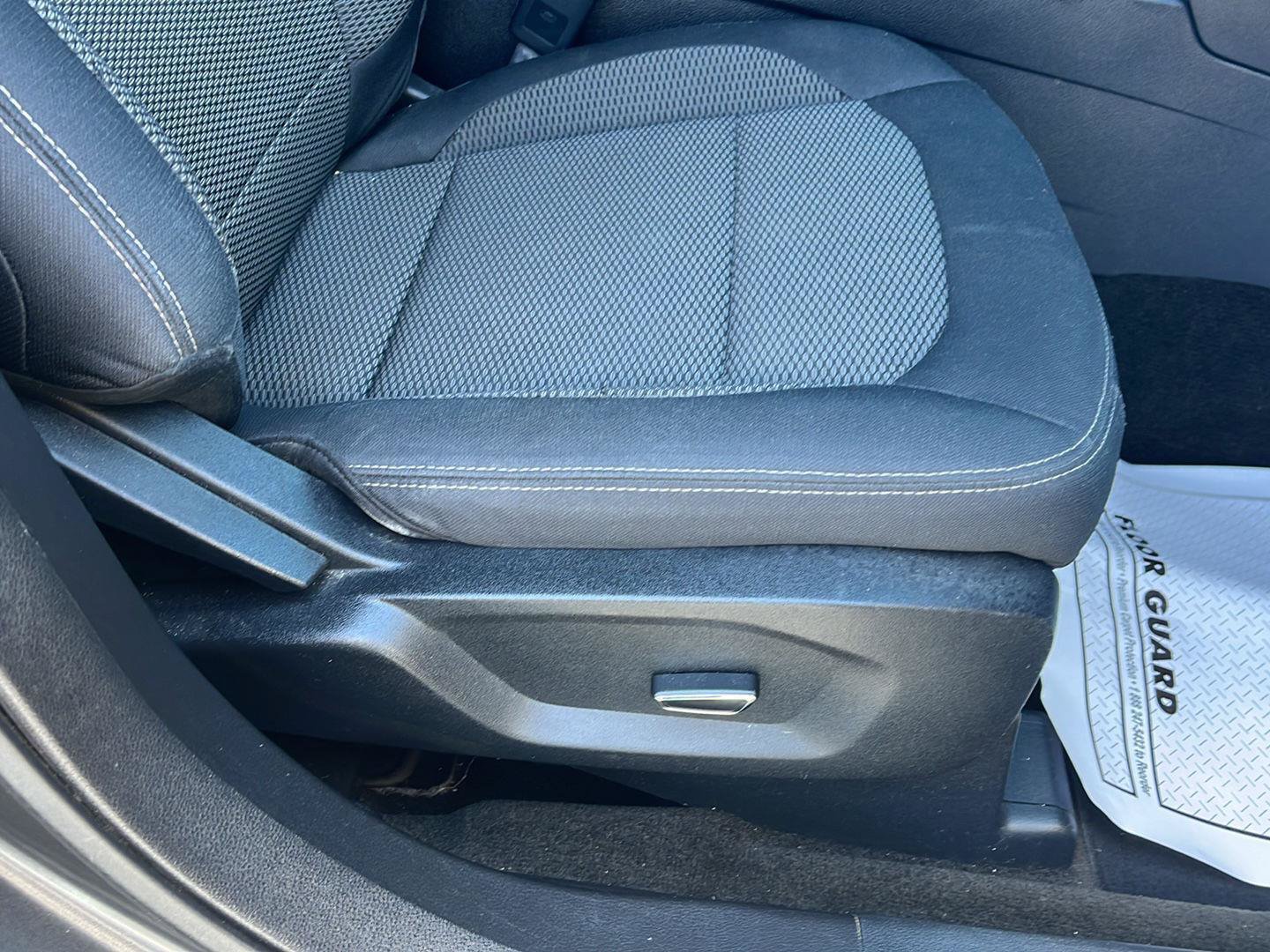 Used 2016 Ford Explorer XLT FWD image 33