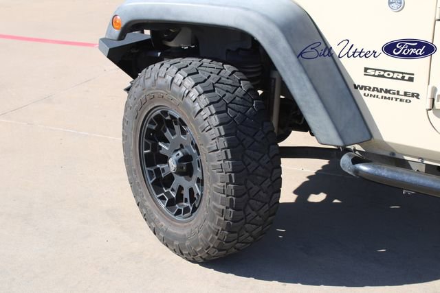 Used 2012 Jeep Wrangler Unlimited Sport image 9