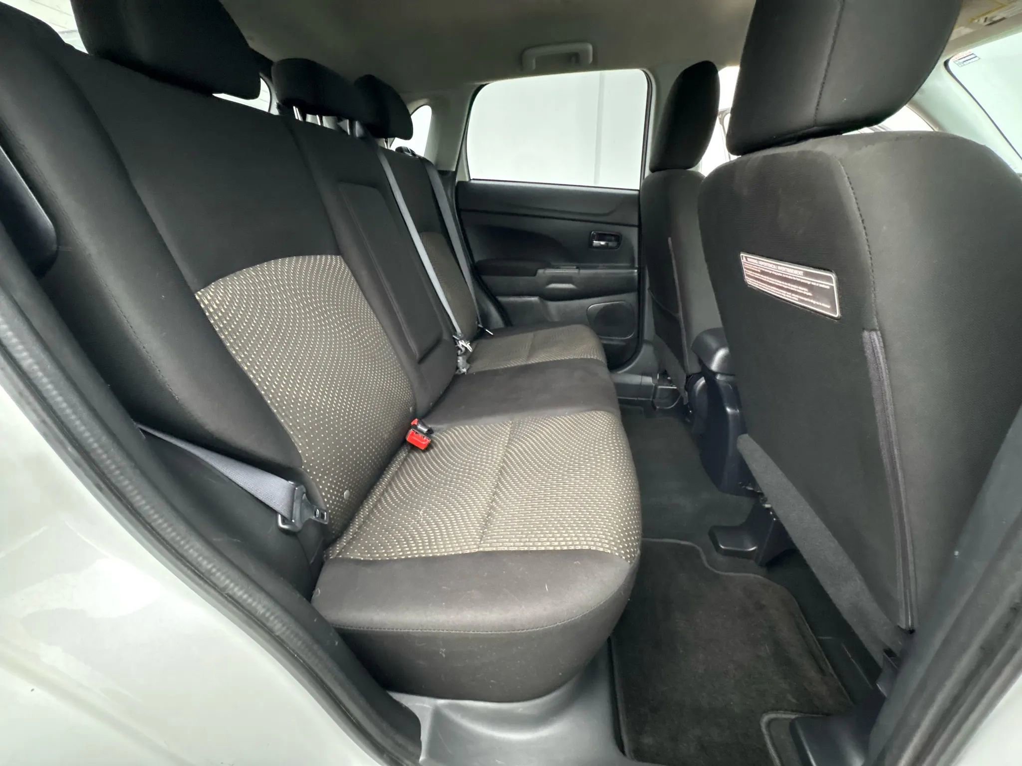 Used 2016 Mitsubishi Outlander Sport ES image 19