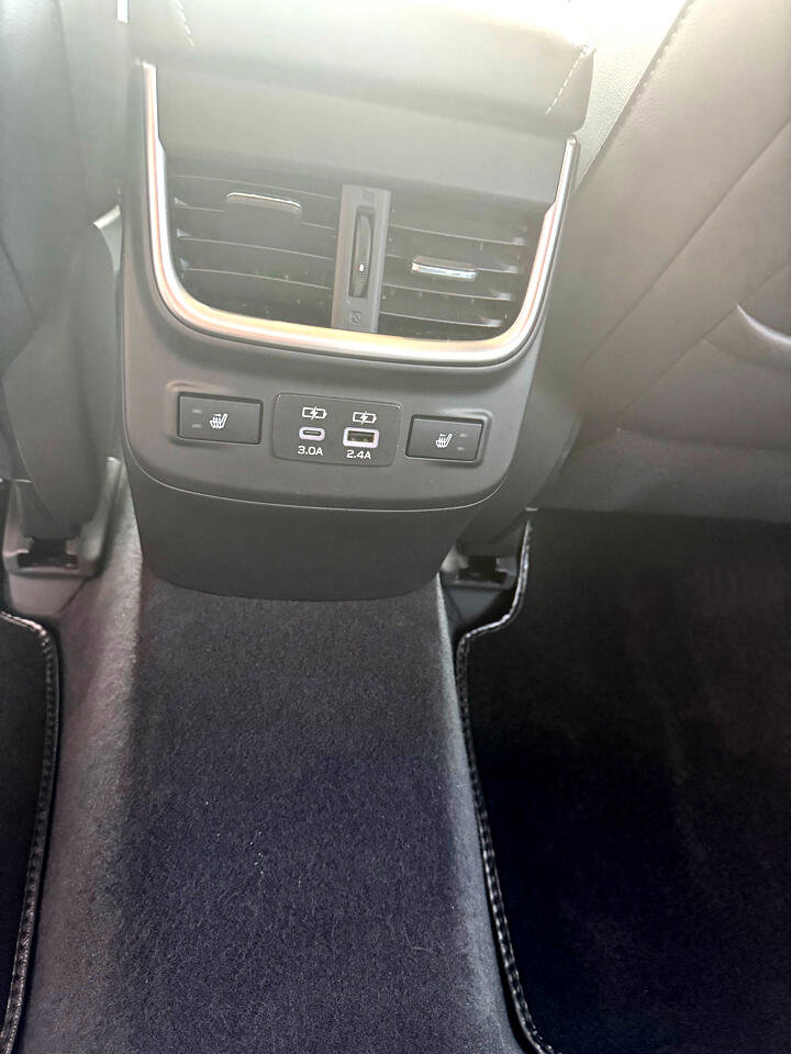 Used 2025 Subaru Outback Touring image 19