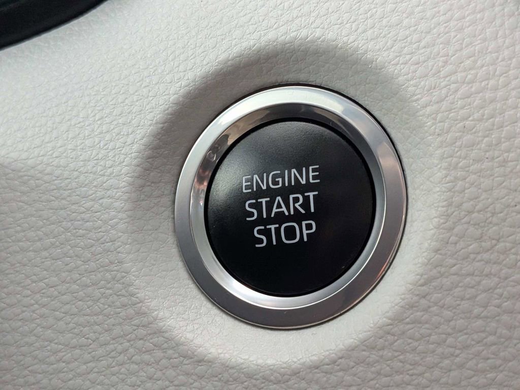 Used 2024 Toyota Corolla SE FWD image 25