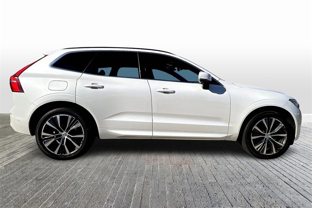 Used 2022 Volvo XC60 B5 Momentum w/ Advanced Package image 8