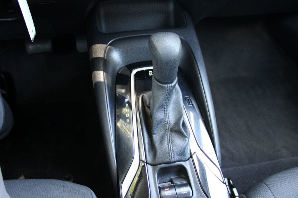 Used 2021 Toyota Corolla LE image 28