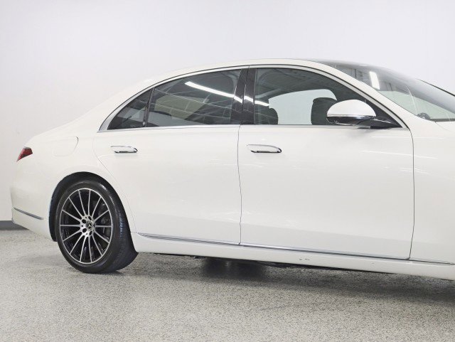 Used 2021 Mercedes-Benz S 580 4MATIC Sedan image 3