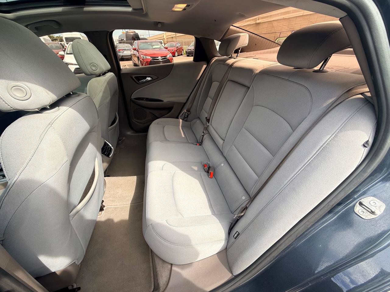 Used 2021 Chevrolet Malibu LT FWD image 11