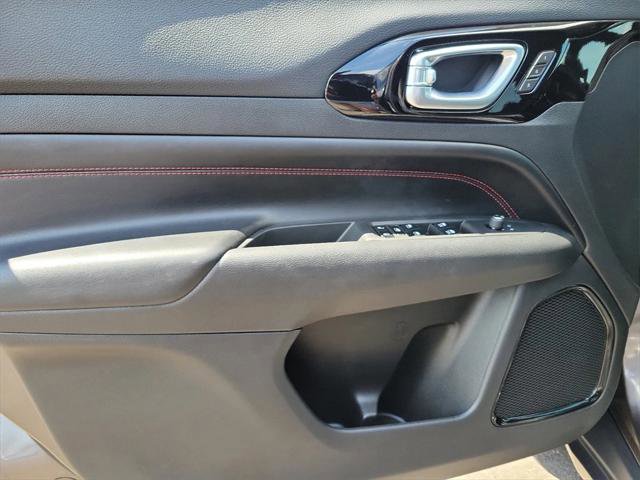 Certified 2023 Jeep Compass Trailhawk w/ Trailhawk Elite Group image 12