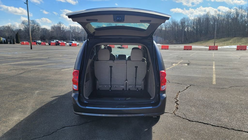 Used 2015 Dodge Grand Caravan SXT FWD image 12