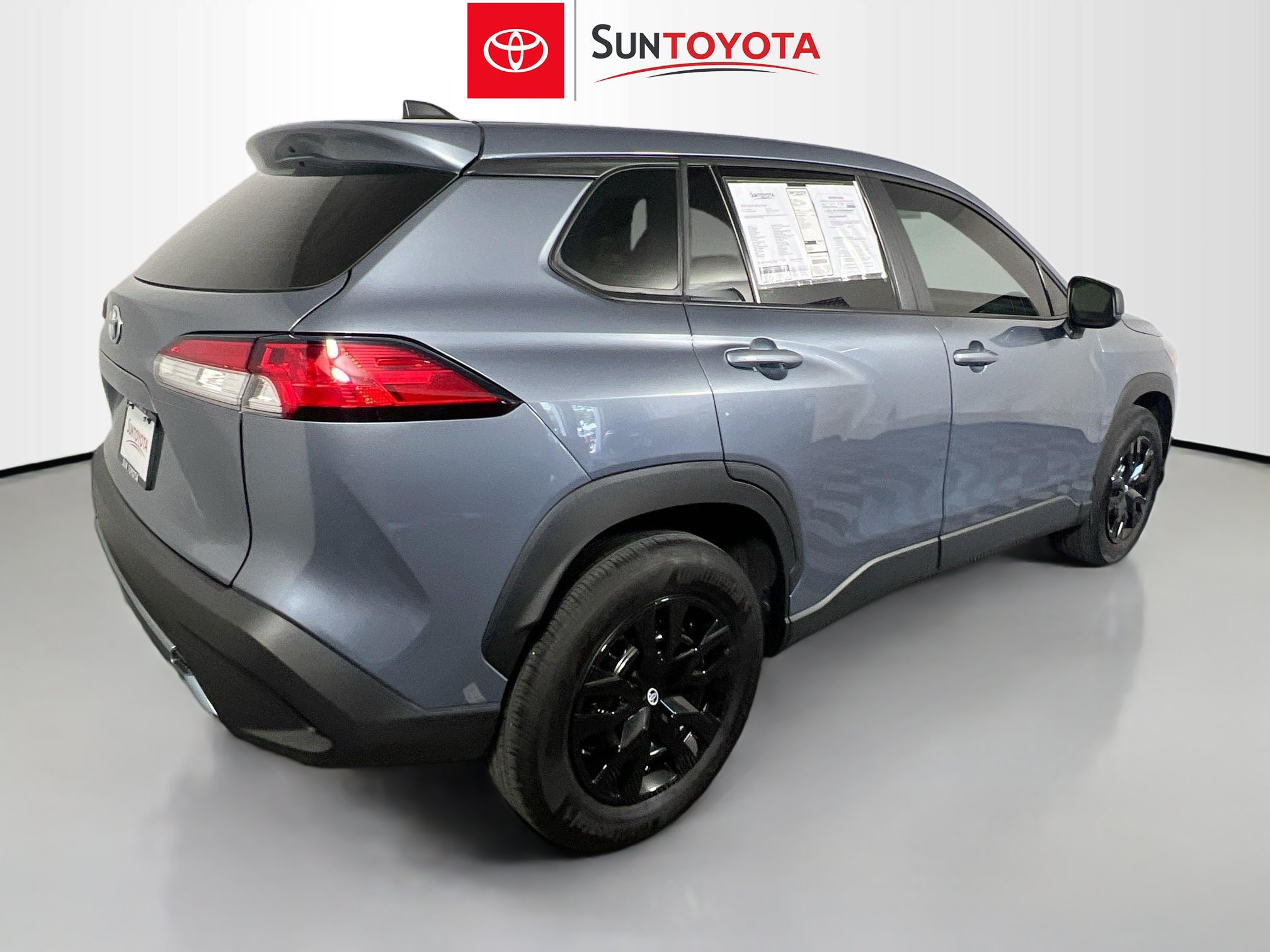 Used 2025 Toyota Corolla Cross L FWD image 4
