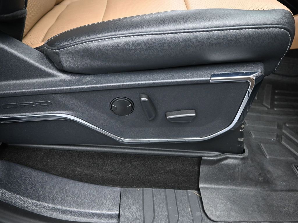 Used 2022 Ford F150 Lariat image 43